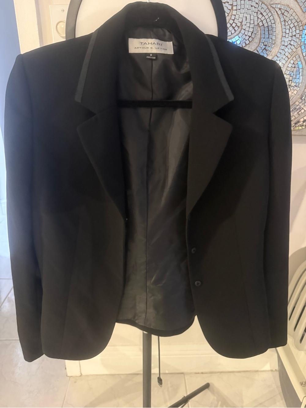 Tahari Black Women's Tailored Blazer size 8